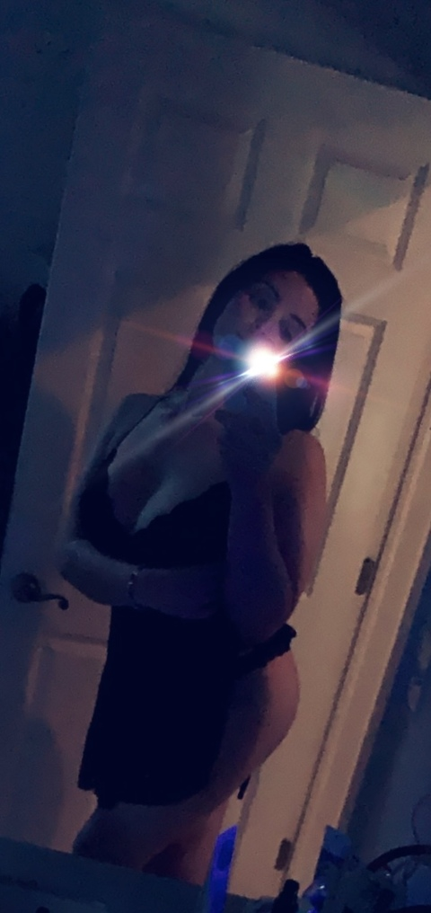 adrianaw onlyfans leaked picture 1