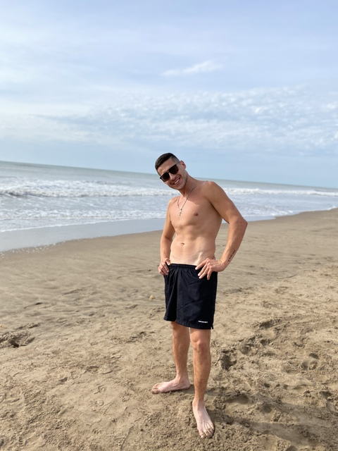 agusleska onlyfans leaked picture 1