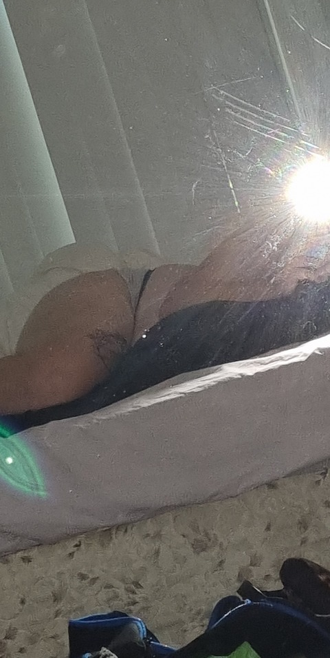 badbunny17122 onlyfans leaked picture 1