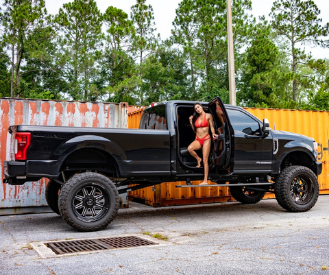 beautyandthediesel onlyfans leaked picture 1