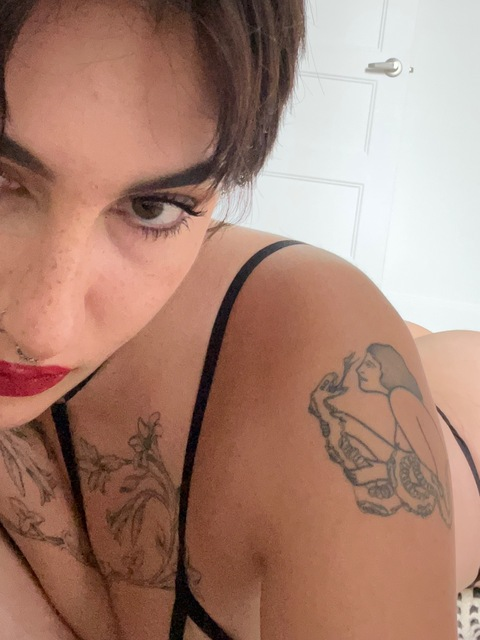 bigtidygothmomy onlyfans leaked picture 1