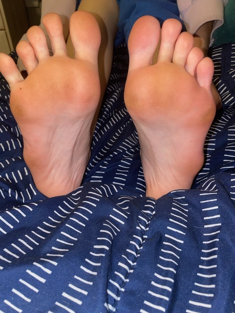 cheerfulfeetpictures onlyfans leaked picture 1