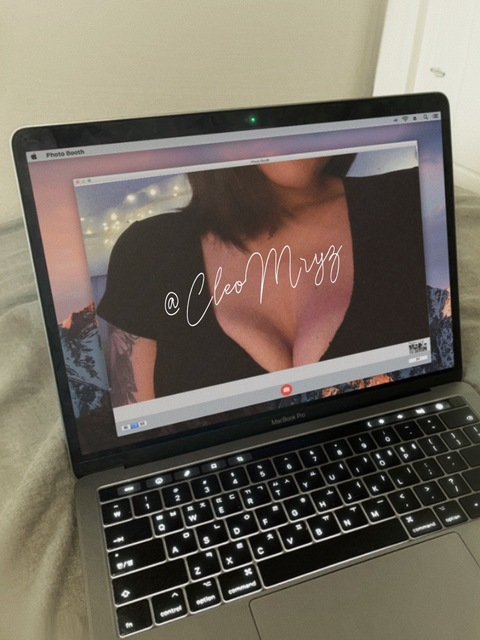 cleomryz onlyfans leaked picture 1