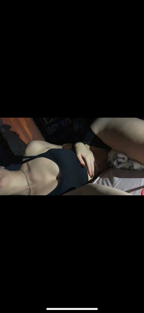 daddysgirl041999 onlyfans leaked picture 1