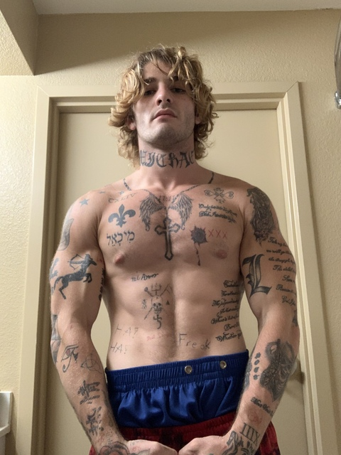 dropdeadmike onlyfans leaked picture 1