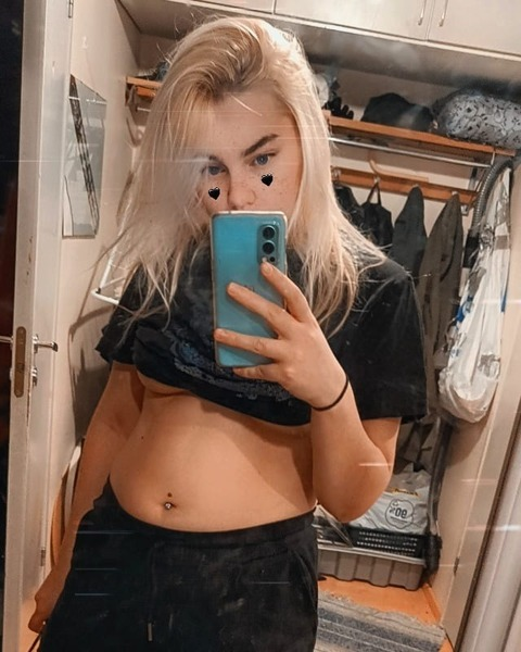 elviiraprincess onlyfans leaked picture 1
