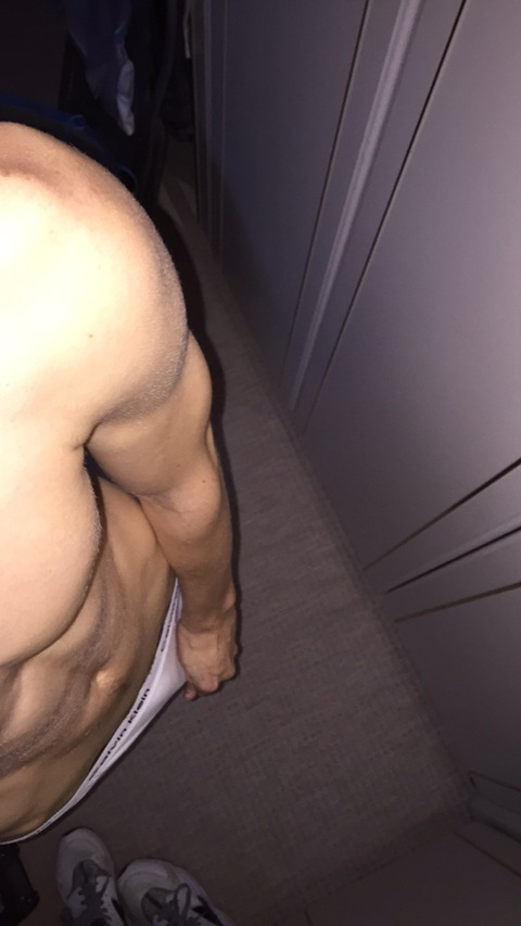 emg9813 onlyfans leaked picture 1