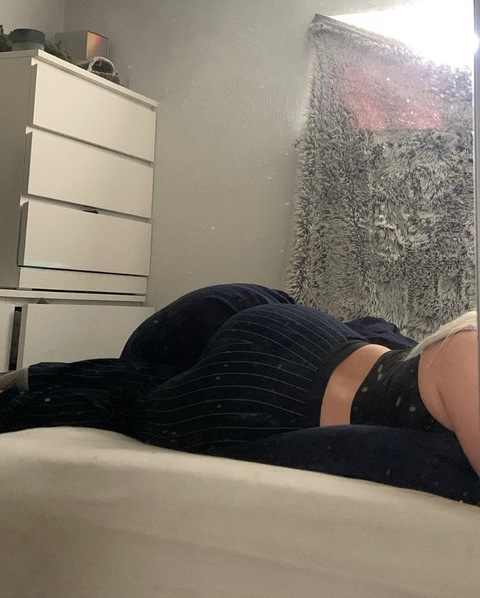 emmapedersen64 onlyfans leaked picture 1