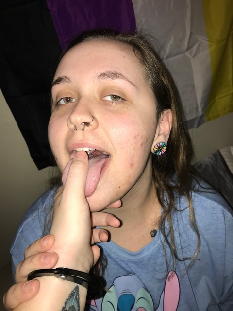emmielou1998 onlyfans leaked picture 1