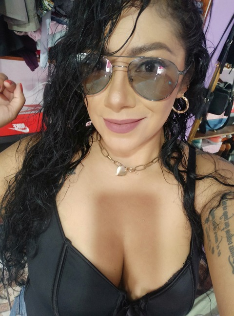 erikabustos252519loca onlyfans leaked picture 1