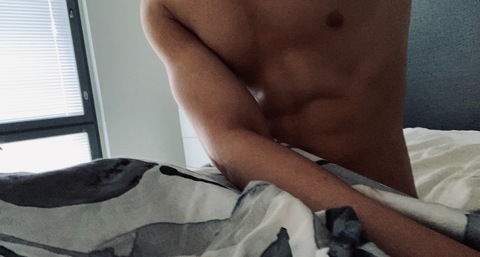 henririihi onlyfans leaked picture 1