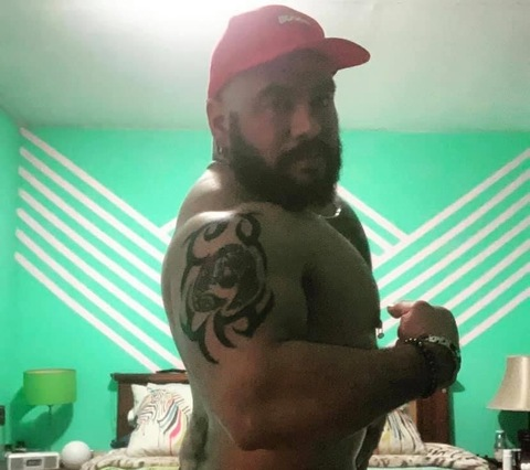 herculestoritoxxx onlyfans leaked picture 1