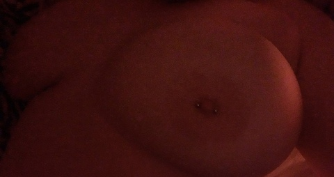 holierose onlyfans leaked picture 1