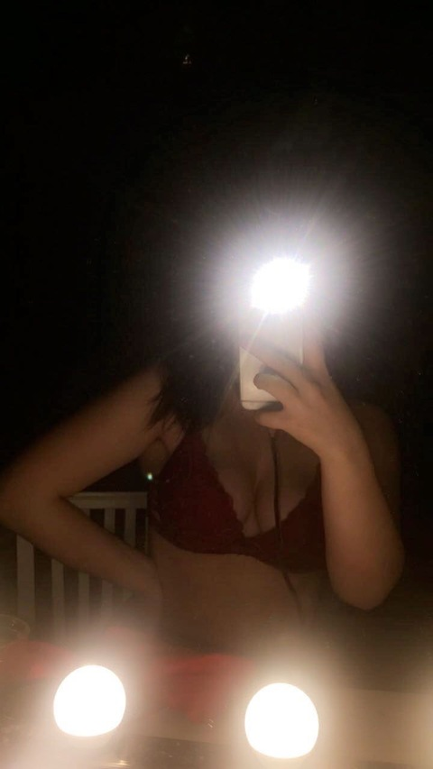 irisemmi onlyfans leaked picture 1