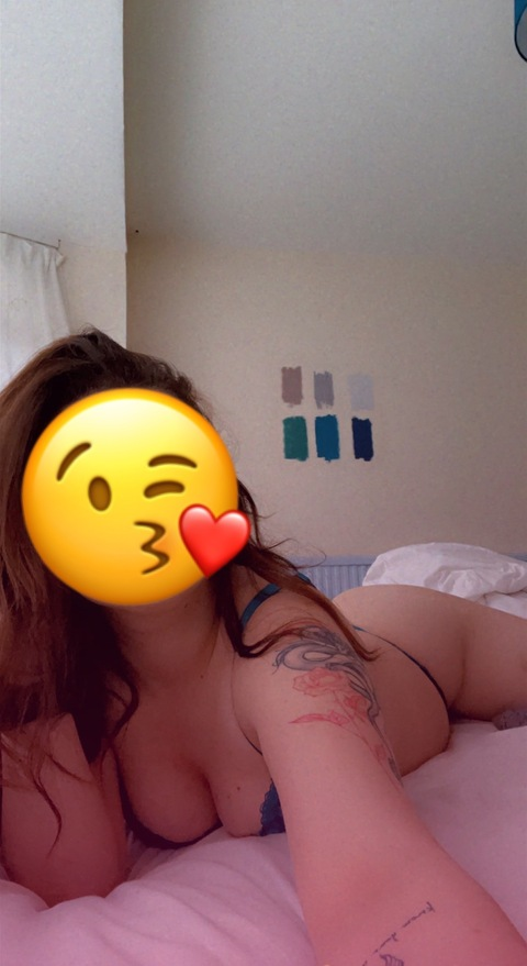 kikiboo.22 onlyfans leaked picture 1