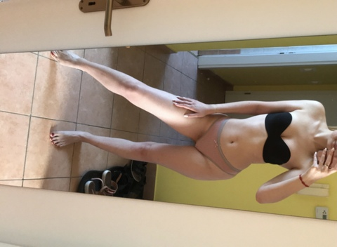 lady.sunshine onlyfans leaked picture 1