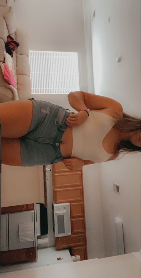 laniee32 onlyfans leaked picture 1