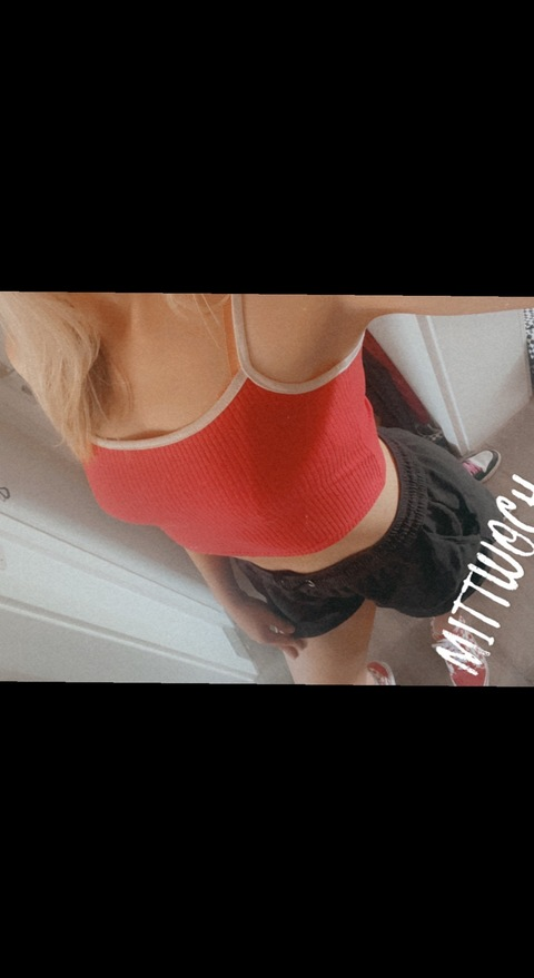 mariaxflk onlyfans leaked picture 1