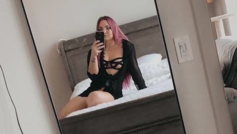 mikayla.kay8 onlyfans leaked picture 1