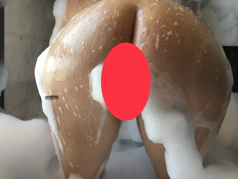 misshoneybum onlyfans leaked picture 1