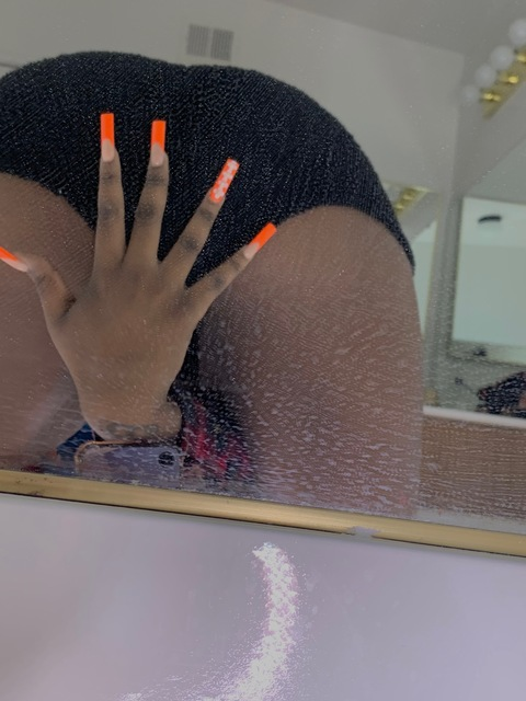 moneeeymarie onlyfans leaked picture 1