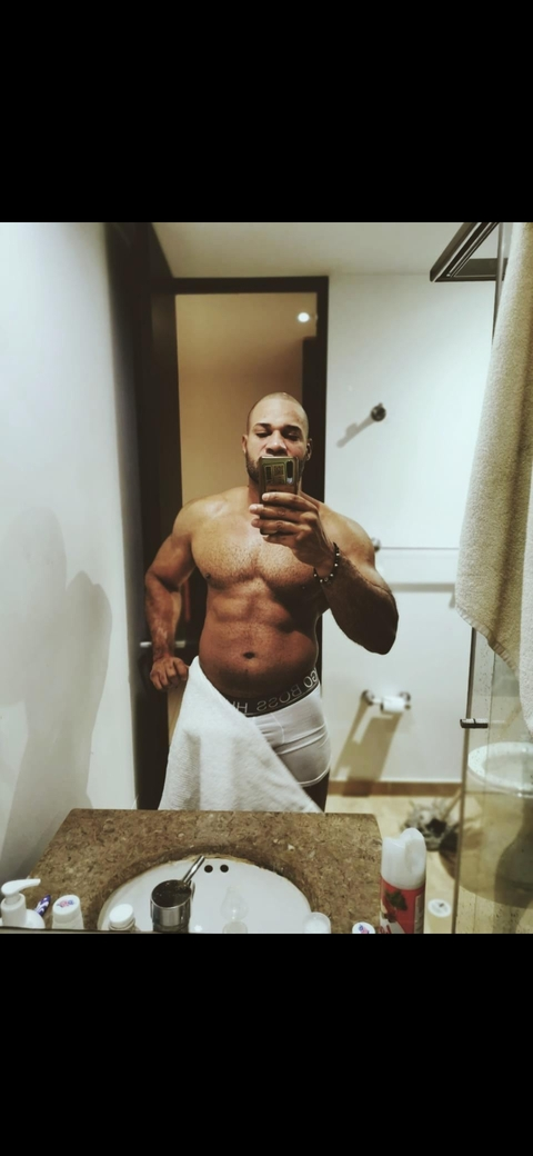 morenodotado23cm onlyfans leaked picture 1