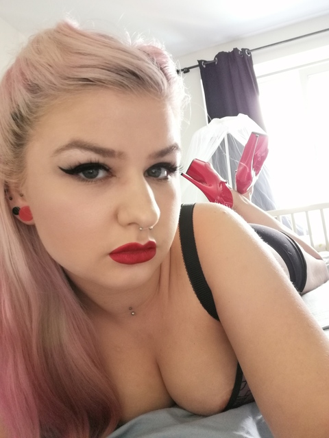 pinuprosie onlyfans leaked picture 1