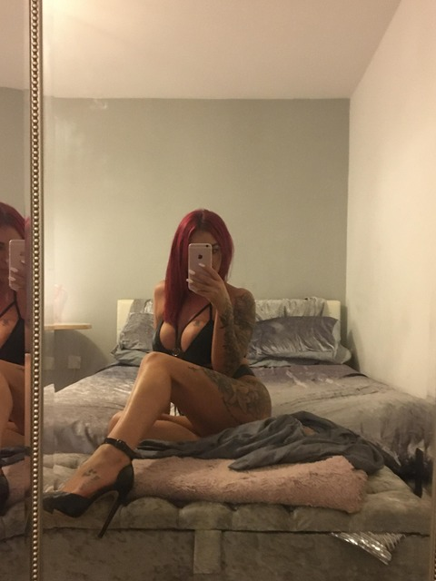 redhotcandy onlyfans leaked picture 1