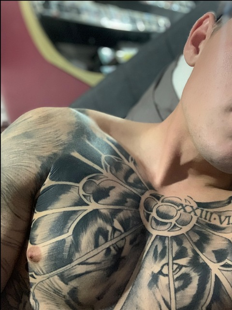 rob_thunder96 onlyfans leaked picture 1
