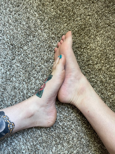 sandiraefeet onlyfans leaked picture 1