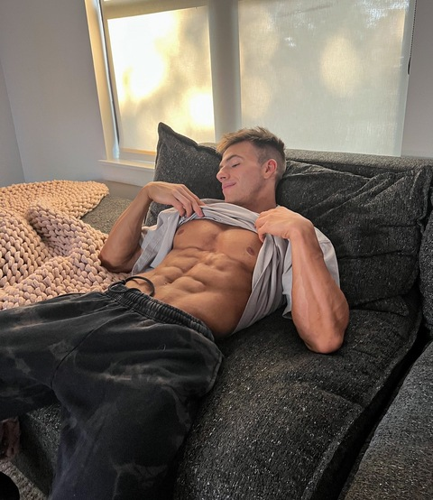 seanadams23 onlyfans leaked picture 1