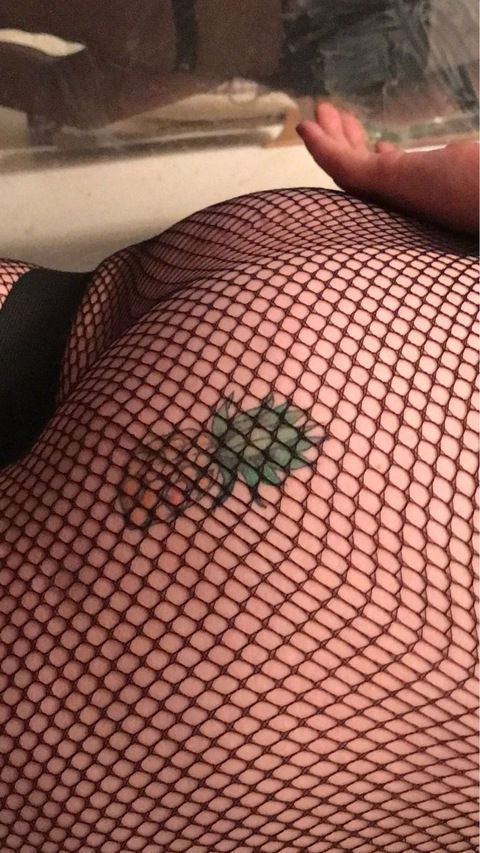 sluttyaly420 onlyfans leaked picture 1