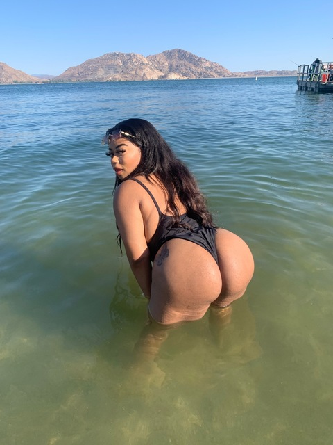 tasteofstarr onlyfans leaked picture 1