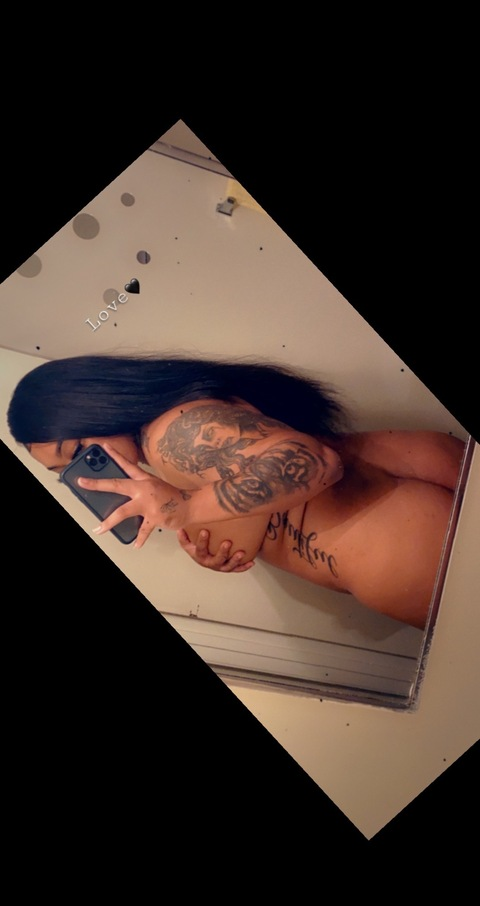 toriredd22 onlyfans leaked picture 1