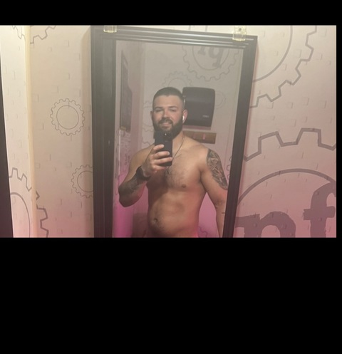 u99012047 onlyfans leaked picture 1